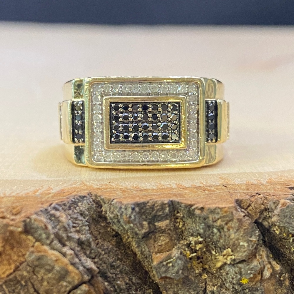 Men’s Black and White Diamond Ring